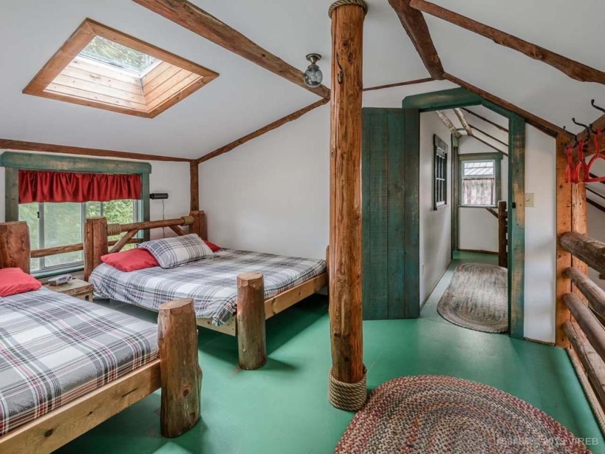 Woods End Landing Hotell Bamfield Eksteriør bilde