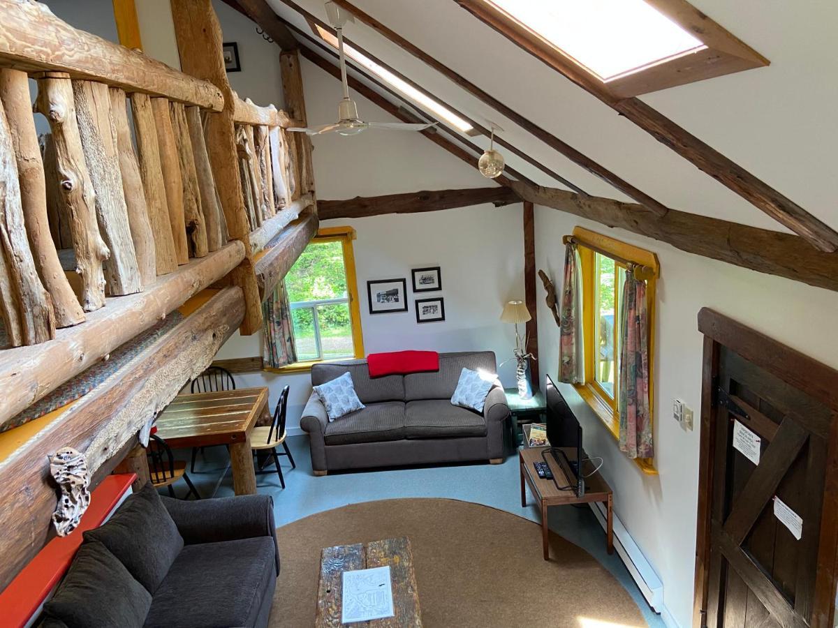 Woods End Landing Hotell Bamfield Eksteriør bilde
